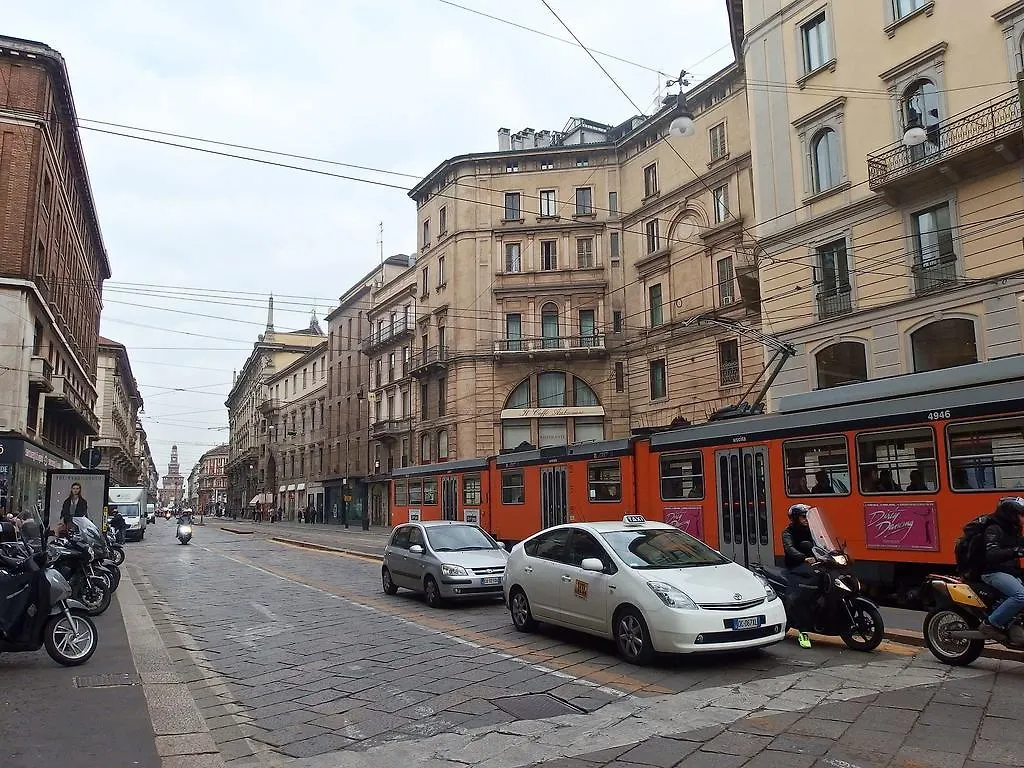 Rooms Milano Duomo 2*, מילאנו איטליה