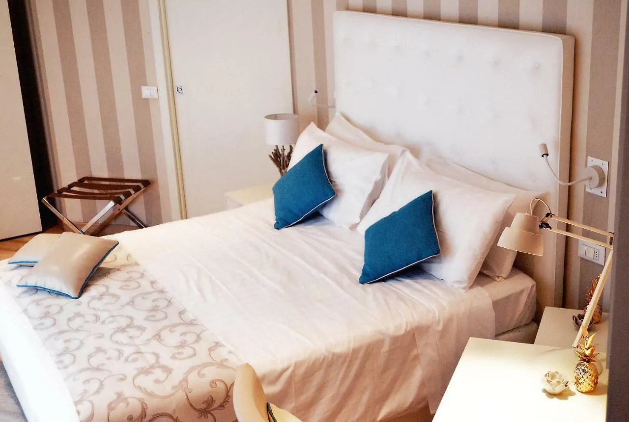 Rooms Milano Duomo בית הארחה מילאנו