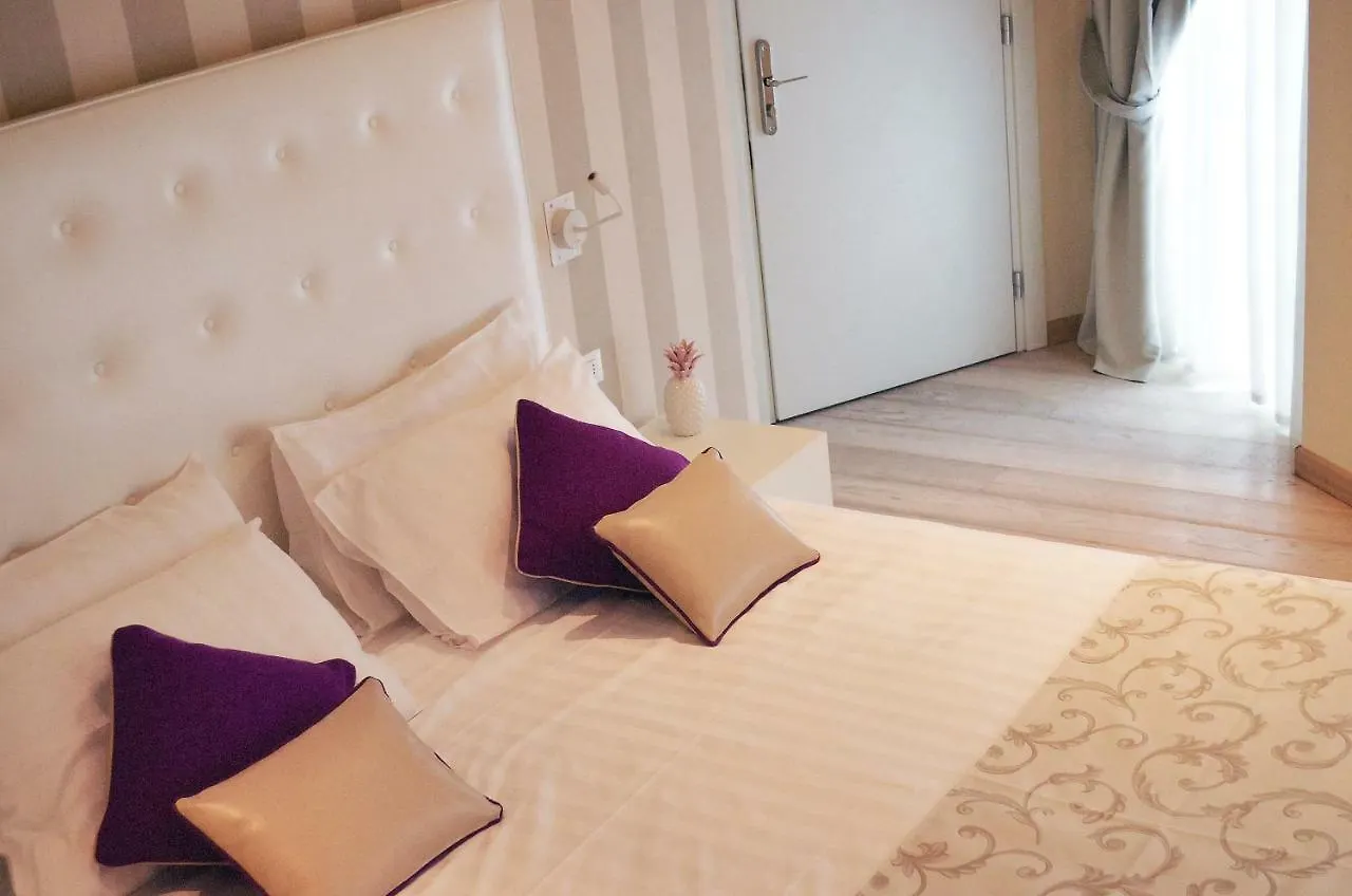 בית הארחה Rooms Milano Duomo